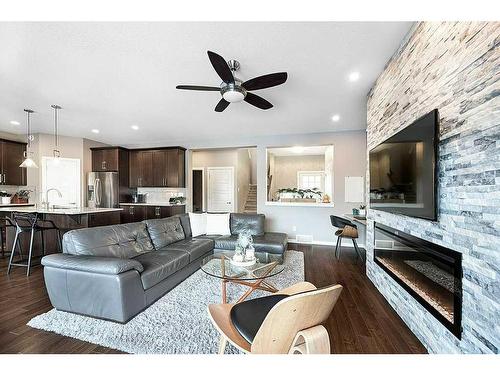 18 Caribou Crescent, Red Deer, AB - Indoor Photo Showing Living Room