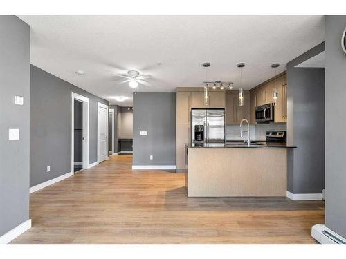 1210-11 Mahogany Row Se, Calgary, AB - Indoor Photo Showing Kitchen