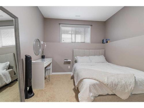 117 Redwood Boulevard East, Springbrook, AB - Indoor Photo Showing Bedroom