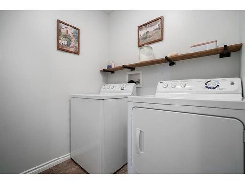 7514 40 Avenue, Camrose, AB - Indoor Photo Showing Laundry Room