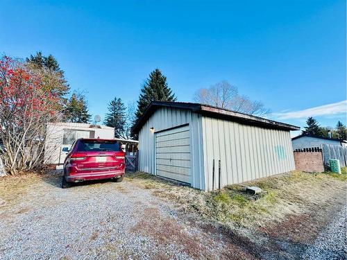 5731 59 Avenue Avenue, Rocky Mountain House, AB - Outdoor