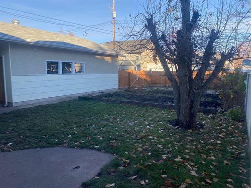 5221 East Ave, Blackfalds, AB - Outdoor