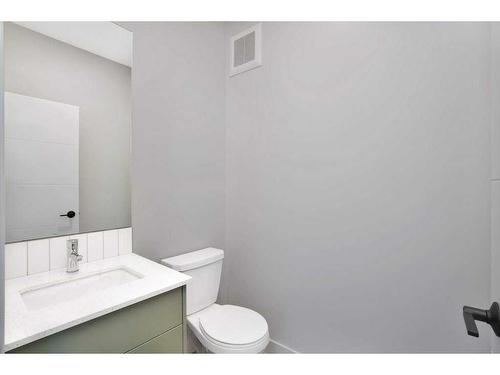 120 Gray Close, Sylvan Lake, AB - Indoor Photo Showing Bathroom