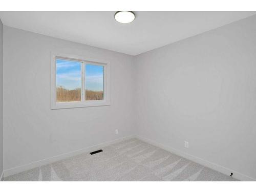 120 Gray Close, Sylvan Lake, AB - Indoor Photo Showing Other Room