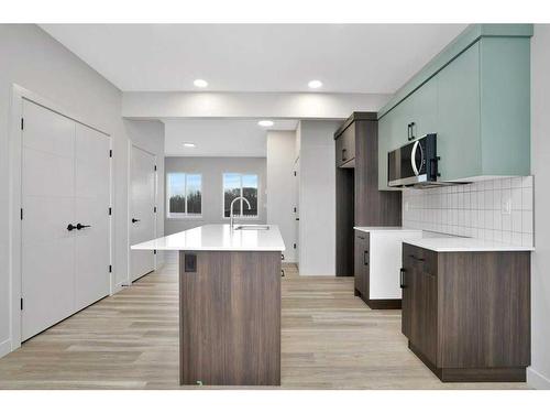 120 Gray Close, Sylvan Lake, AB - Indoor Photo Showing Kitchen