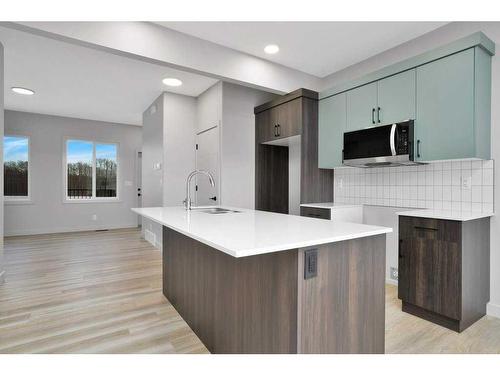 120 Gray Close, Sylvan Lake, AB - Indoor Photo Showing Kitchen