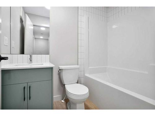 122 Gray Close, Sylvan Lake, AB - Indoor Photo Showing Bathroom