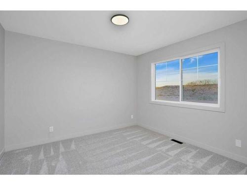 122 Gray Close, Sylvan Lake, AB - Indoor Photo Showing Other Room