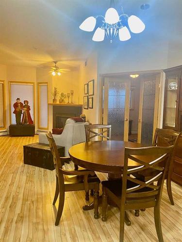 305-5300 48 Street, Red Deer, AB - Indoor Photo Showing Dining Room