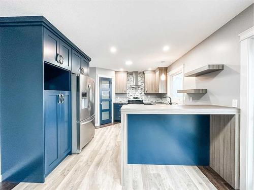 4108 65A Street, Stettler, AB - Indoor Photo Showing Kitchen