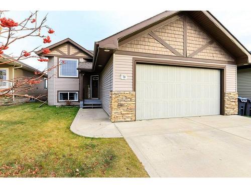 70 Rozier Close, Sylvan Lake, AB - Outdoor With Facade