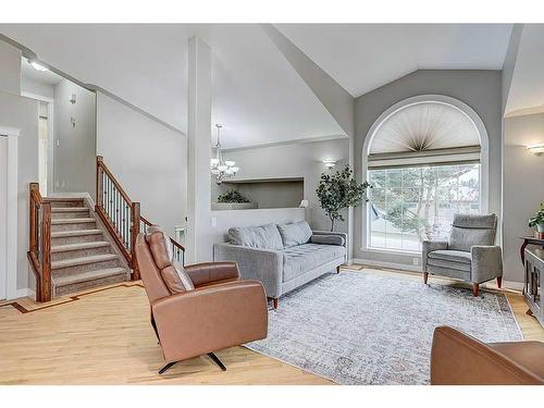 34 Fieldstone Way, Sylvan Lake, AB - Indoor Photo Showing Living Room