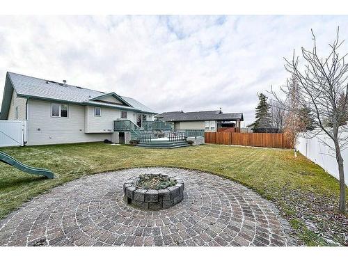 34 Fieldstone Way, Sylvan Lake, AB - Outdoor