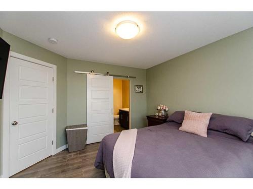 4086 Ryders Ridge Boulevard, Sylvan Lake, AB - Indoor Photo Showing Bedroom