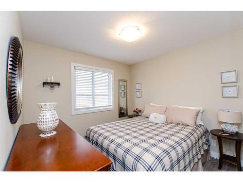 4086 Ryders Ridge Boulevard, Sylvan Lake, AB - Indoor Photo Showing Bedroom