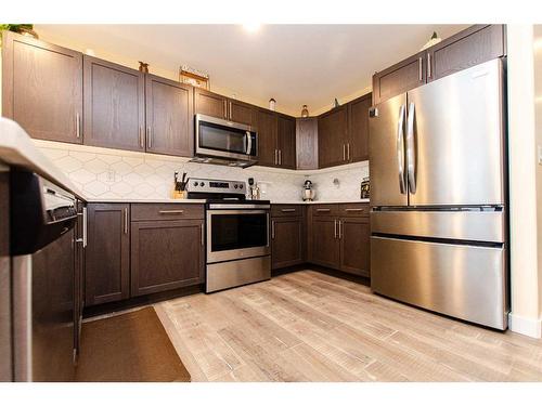 4086 Ryders Ridge Boulevard, Sylvan Lake, AB - Indoor Photo Showing Kitchen