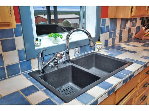 45040 Twp Rd 421A, Rural Ponoka County, AB - Indoor Photo Showing Kitchen With Double Sink