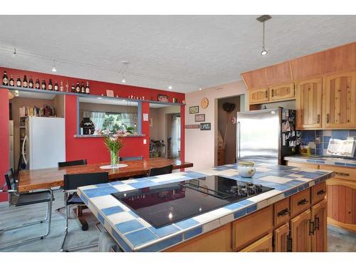 45040 Twp Rd 421A, Rural Ponoka County, AB - Indoor Photo Showing Kitchen