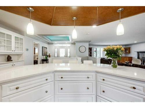 3526 Spruce Drive, Red Deer, AB - Indoor Photo Showing Kitchen