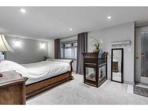 3526 Spruce Drive, Red Deer, AB - Indoor Photo Showing Bedroom