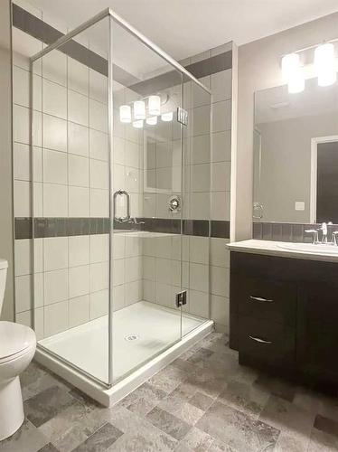 15 Hampton Crescent, Sylvan Lake, AB - Indoor Photo Showing Bathroom