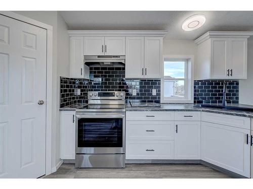 1912 20 Street, Delburne, AB - Indoor Photo Showing Kitchen