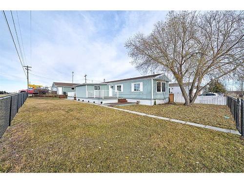 1912 20 Street, Delburne, AB - Outdoor