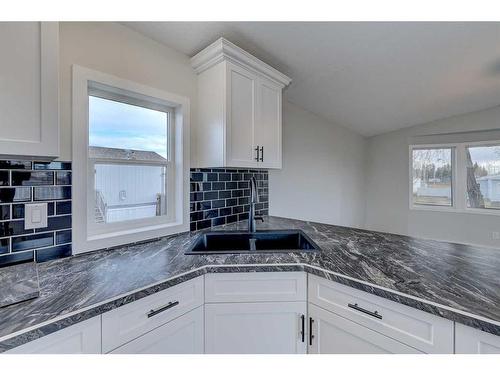 1912 20 Street, Delburne, AB - Indoor Photo Showing Kitchen