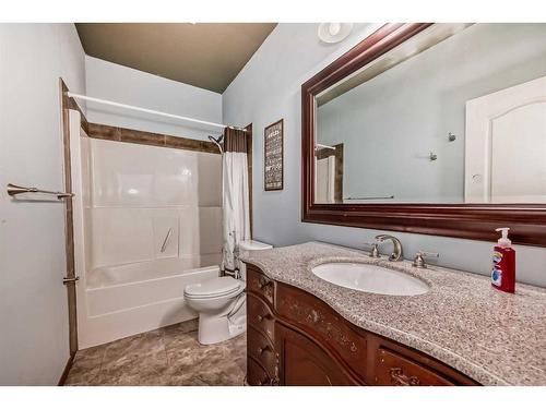 312 Jenner Crescent, Red Deer, AB - Indoor Photo Showing Bathroom