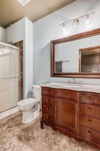 312 Jenner Crescent, Red Deer, AB - Indoor Photo Showing Bathroom