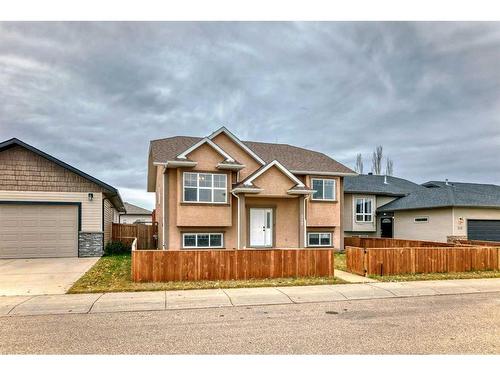 312 Jenner Crescent, Red Deer, AB - Outdoor With Facade