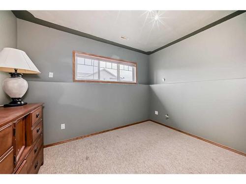 312 Jenner Crescent, Red Deer, AB - Indoor Photo Showing Other Room