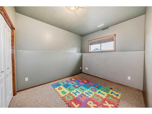 312 Jenner Crescent, Red Deer, AB - Indoor Photo Showing Other Room