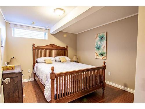 16 Mckinlay Crescent, Lacombe, AB - Indoor Photo Showing Bedroom