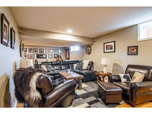 16 Mckinlay Crescent, Lacombe, AB - Indoor Photo Showing Other Room