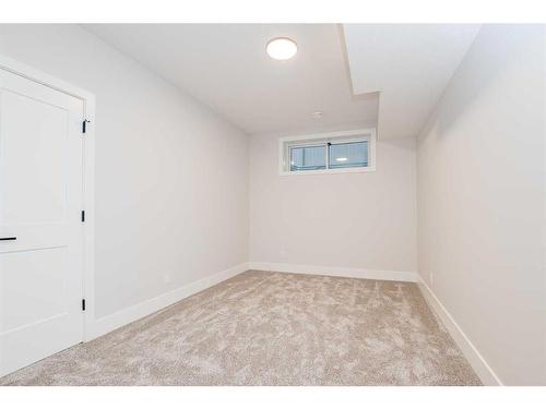 125 Emerald Drive, Red Deer, AB - Indoor Photo Showing Other Room