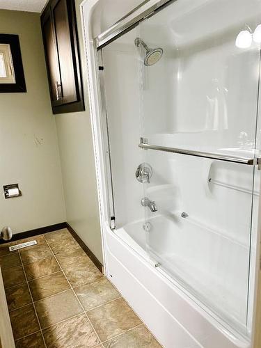 5411 51 Avenue, Rocky Mountain House, AB - Indoor Photo Showing Bathroom