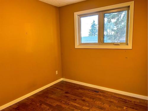 5411 51 Avenue, Rocky Mountain House, AB - Indoor Photo Showing Other Room