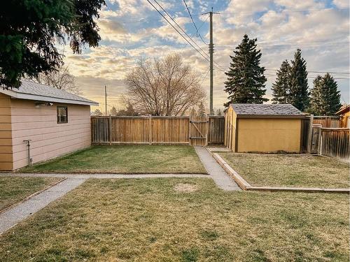 5411 51 Avenue, Rocky Mountain House, AB - Outdoor