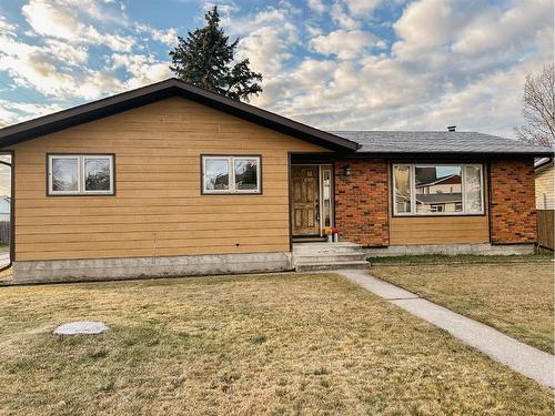 5411 51 Avenue, Rocky Mountain House, AB - Outdoor