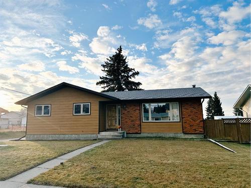 5411 51 Avenue, Rocky Mountain House, AB - Outdoor