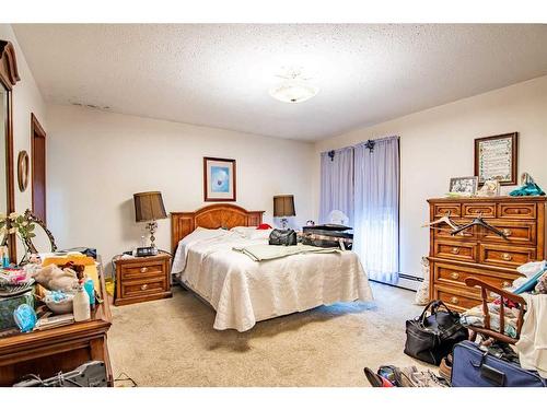 181 Grand Avenue, Norglenwold, AB - Indoor Photo Showing Bedroom