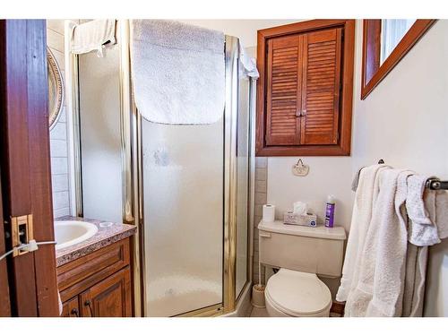 181 Grand Avenue, Norglenwold, AB - Indoor Photo Showing Bathroom