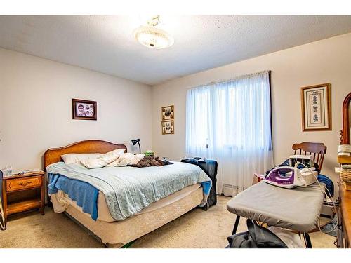 181 Grand Avenue, Norglenwold, AB - Indoor Photo Showing Bedroom