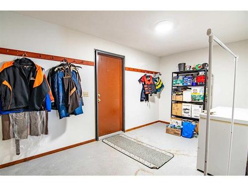 181 Grand Avenue, Norglenwold, AB - Indoor