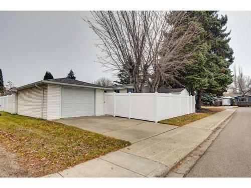 14 Spencer Street, Red Deer, AB - Outdoor