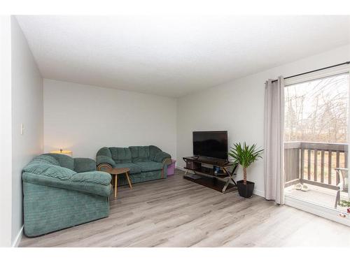 24 Gilchrist Crescent, Red Deer, AB - Indoor Photo Showing Other Room