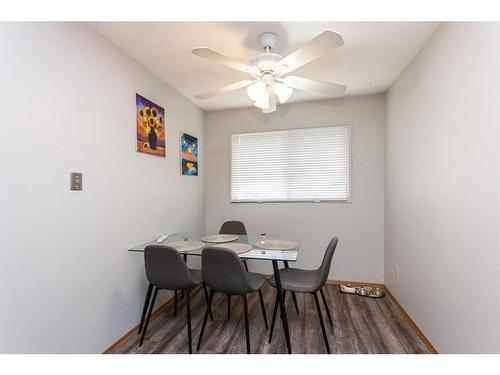 28 Gilchrist Crescent, Red Deer, AB - Indoor Photo Showing Dining Room