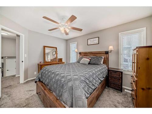 4319 55 Avenue Crescent, Innisfail, AB - Indoor Photo Showing Bedroom