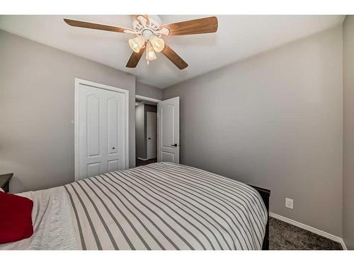 4319 55 Avenue Crescent, Innisfail, AB - Indoor Photo Showing Bedroom